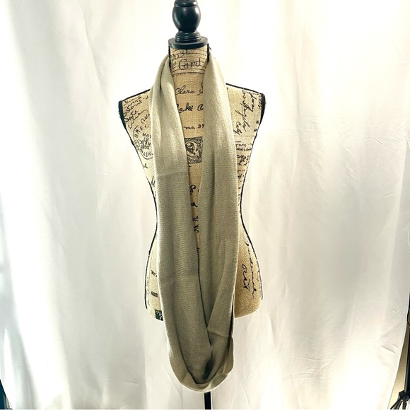 Stylish Black Chevron and Solid Tan Scarf Set - 2 items OS - Picture 3 of 8